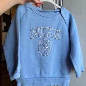 Kids Size 4 Nike Light Blue Crewneck Sweatshirt